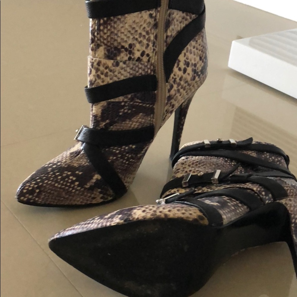 Boots - Picture 4 of 7